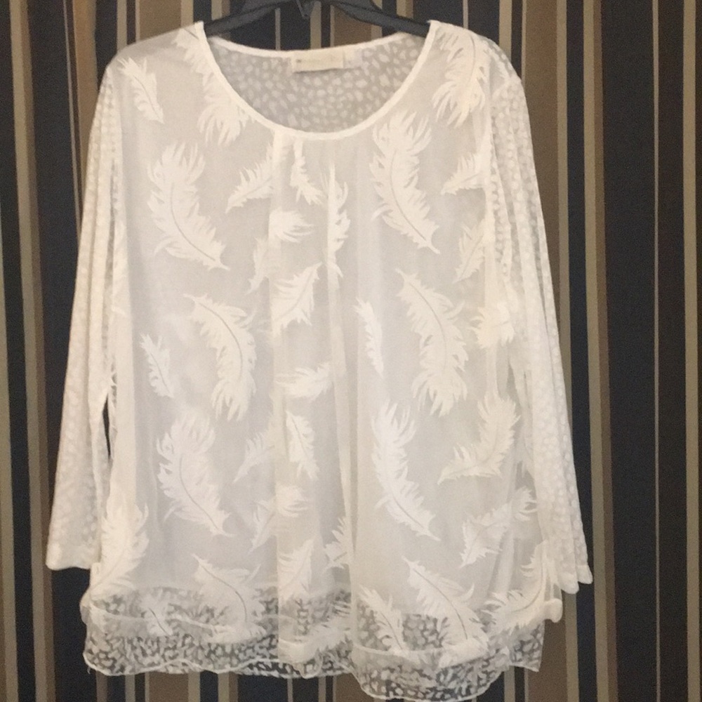 WHITE BLOUSE, LONG SLEEVE .SIZE XL